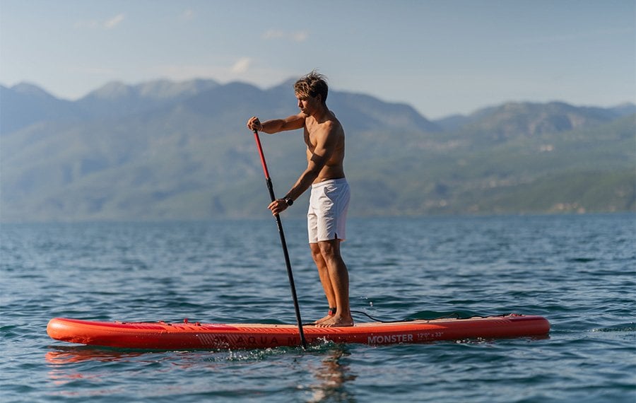 aqua-marina-monster-sup-board-ve-sup-kurek-ile-deniz-kullanimi