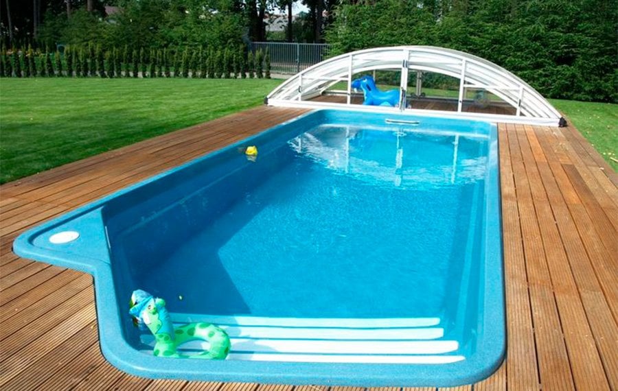 bahcede-fiberglas-monoblok-prefabrik-yuzme-havuzu