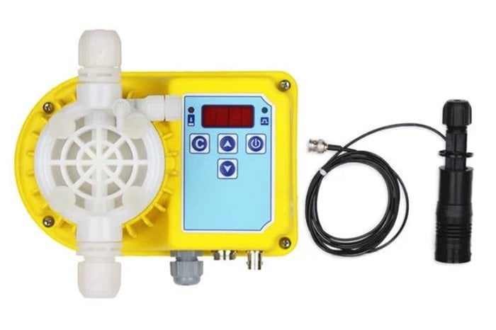 pH veya klor dozlamaya uygun diyafram tipi (solenoid) dozaj pompası