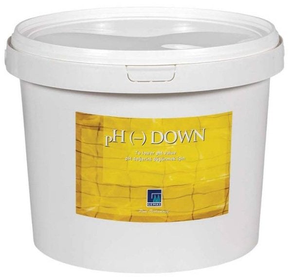 Havuz suyu için pH düşürücü kimyasal ile su dengesi ayarlama ürünü