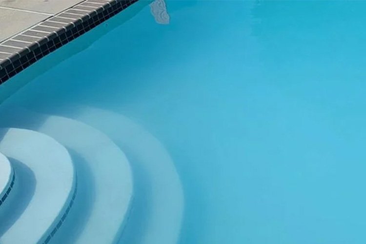 Havuz suyunda bulanıklık: filtrasyon veya kimyasal dengesizlik belirtisi