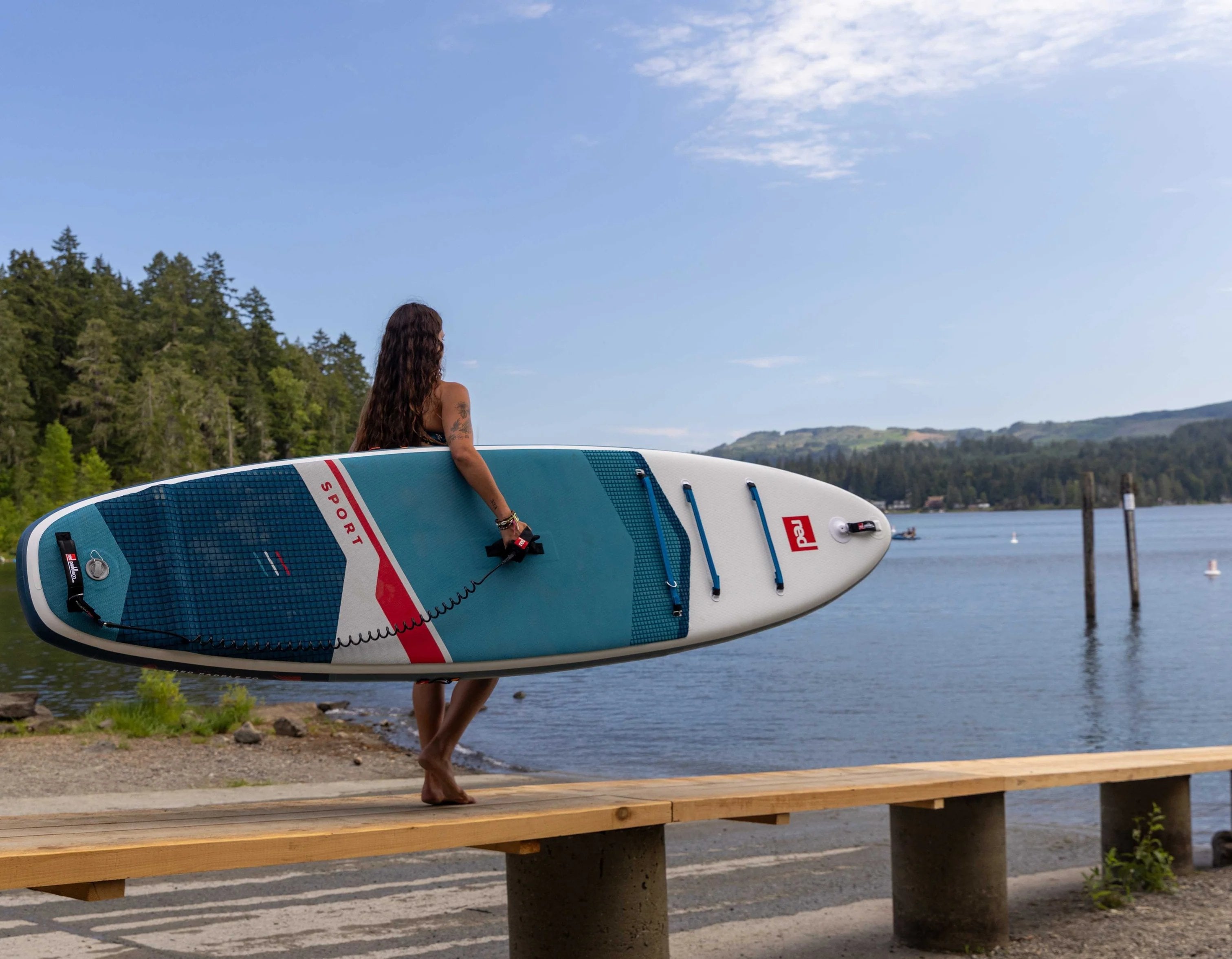 red-paddle-co-sport-sup-gol-kenari-sup-tasiyan-kisi-paddle-board