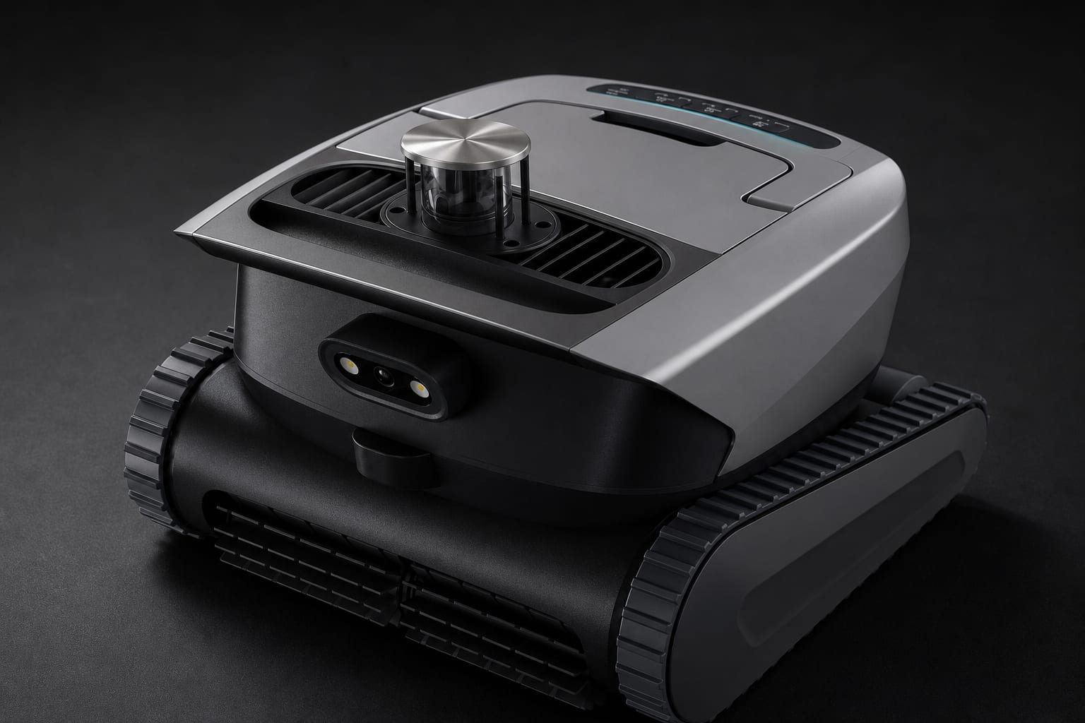 360 derece LiDAR sensörlü kablosuz havuz temizleme robotunun paletli gövdesi ve ön sensör kubbesi