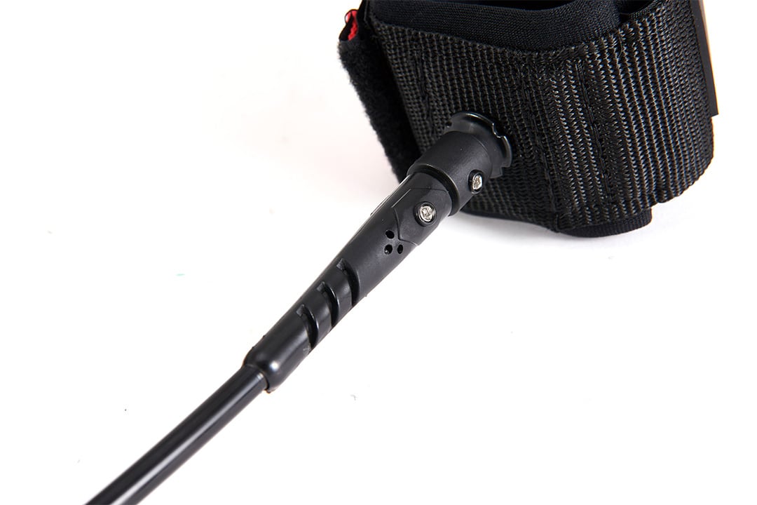 aqua-marina-sup-spiral-ayak-bagi-leash-doner-baglanti-detayi
